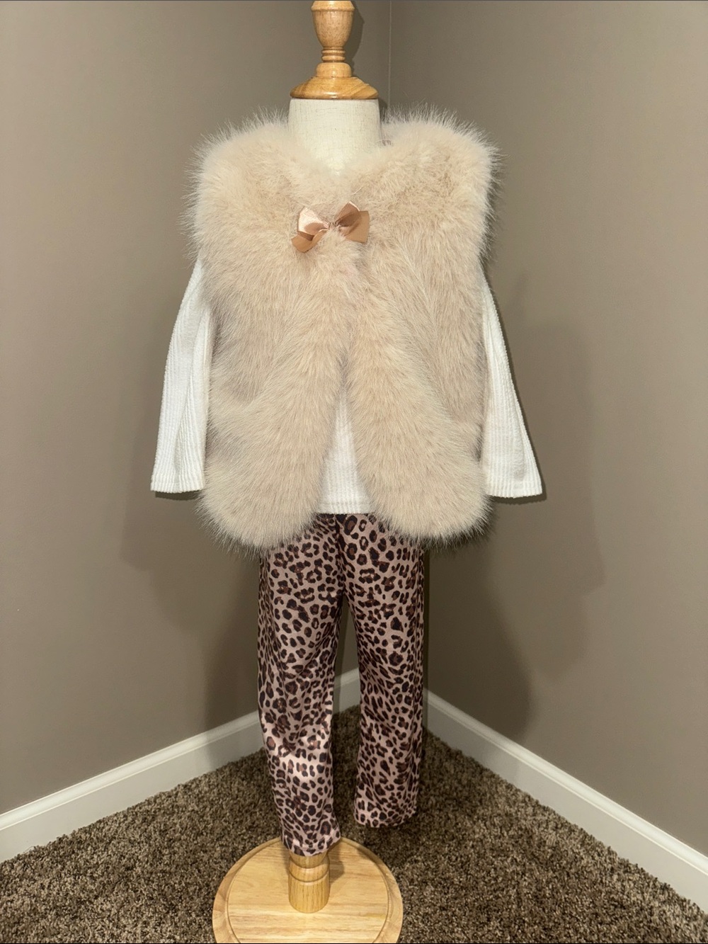Cream Faux Fur Vest with Bow - Kids
